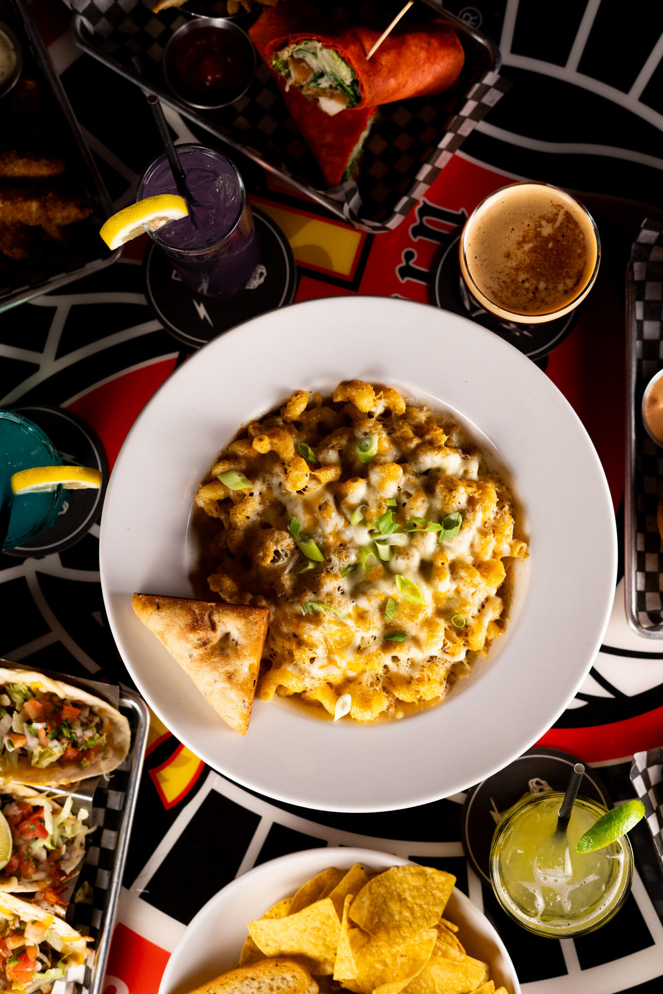 How to Have the Perfect Date Night at Warehouse: Great Food, Cocktails & More